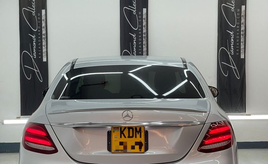 Mercedes Benz E200