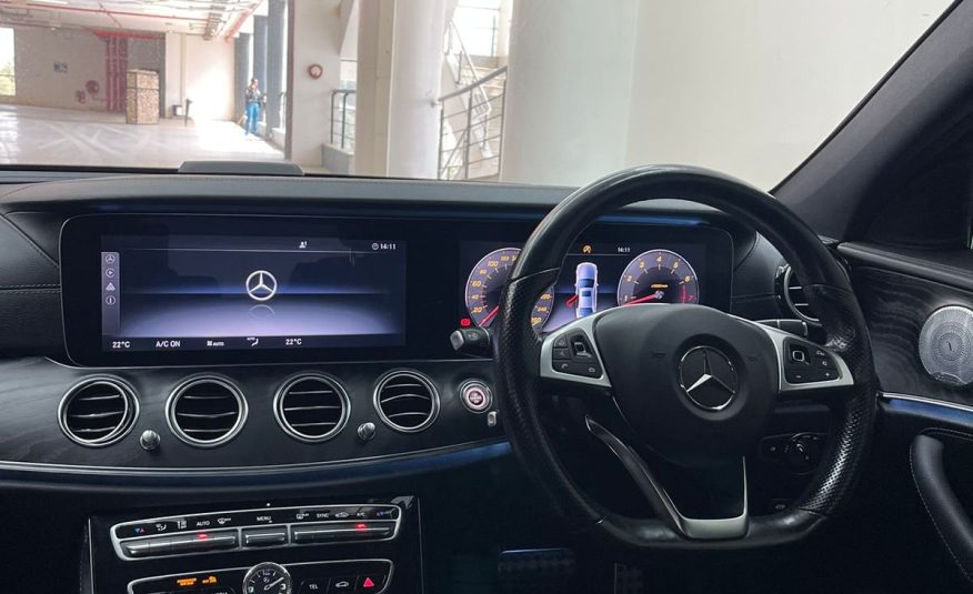 Mercedes Benz E200
