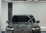 LEXUS 600