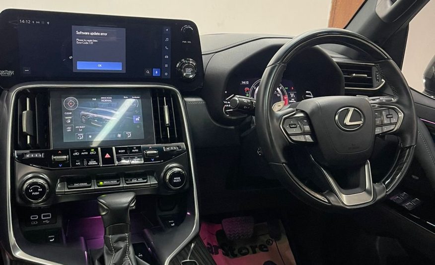 LEXUS 600